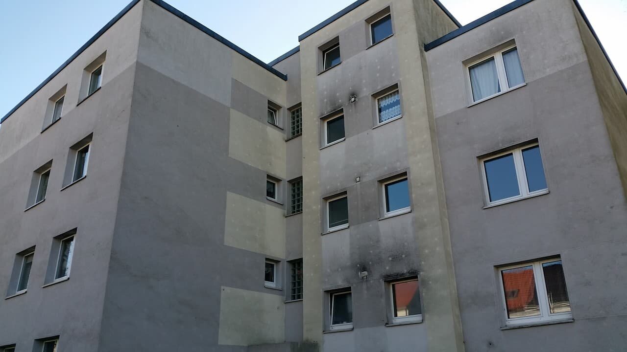 Vorher — Fassadenreinigung